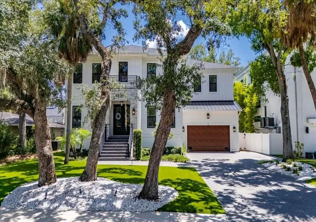 Photo 3 of Mansion for sale at 4814 W San Jose St, Tampa, FL 33629 | MLS# TB8534011 | Listing updated on 2026-07-31