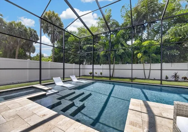 Photo 4 of Single family home for sale at 4814 W San Jose St, Tampa, FL 33629 | MLS# TB8534011 | Listing updated on 2026-07-31