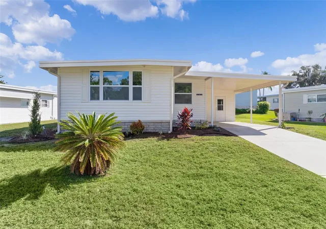 1st image of 205 Palo Verde Dr, Leesburg, FL 34748 | MLS# G5115732