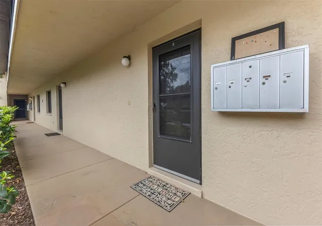 Photo 4 of Condo for sale at 4000 Oakview Dr #L4, Punta Gorda, FL 33980 | MLS# C7528990 | Listing updated on 2026-08-02