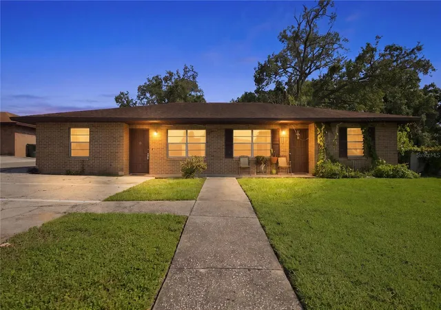 1st image of 101 Lake Hunter Dr #12, Lakeland, FL 33803 | MLS# L4963905