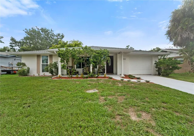 Photo 2 of Sale Pending at 7830 Cherrytree Ln, New Port Richey, FL 34653 | MLS# W7888094 | Listing updated on 2026-08-10