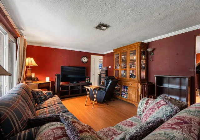 Photo 4 of Sale Pending at 7830 Cherrytree Ln, New Port Richey, FL 34653 | MLS# W7888094 | Listing updated on 2026-08-10