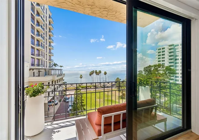 Photo 2 of Condo for sale at 2109 Bayshore Blvd #504, Tampa, FL 33606 | MLS# TB8534065 | Listing updated on 2026-09-18