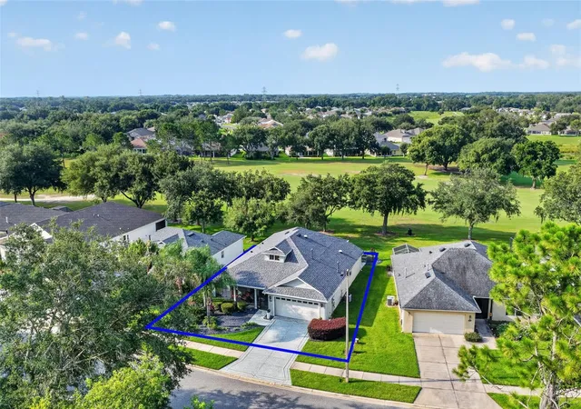 Photo 3 of Single family home for sale at 26860 White Plains Way, Leesburg, FL 34748 | MLS# OM729468 | Listing updated on 2026-08-15
