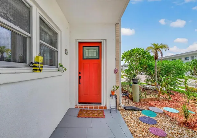 Photo 2 of Condo for sale at 1900 58th Avenue N #14, Saint Petersburg, FL 33714 | MLS# TB8534088 | Listing updated on 2026-08-03