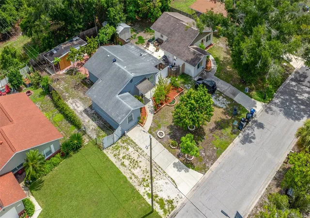 Photo 2 of Single family home for sale at 4115 55th Avenue Dr E, Bradenton, FL 34203 | MLS# TB8534093 | Listing updated on 2026-09-04