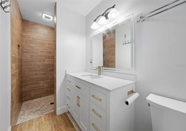 Photo 4 of Single family home for sale at 4115 55th Avenue Dr E, Bradenton, FL 34203 | MLS# TB8534093 | Listing updated on 2026-09-04