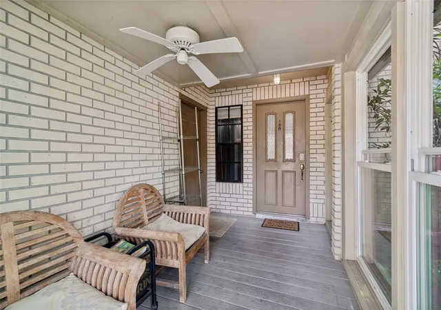 2nd image of 5485 Friarsway Dr, Tampa, FL 33624 | MLS# TB8534116