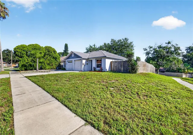 3rd image of 2699 Macklin Ct, Palm Harbor, FL 34684 | MLS# TB8534117