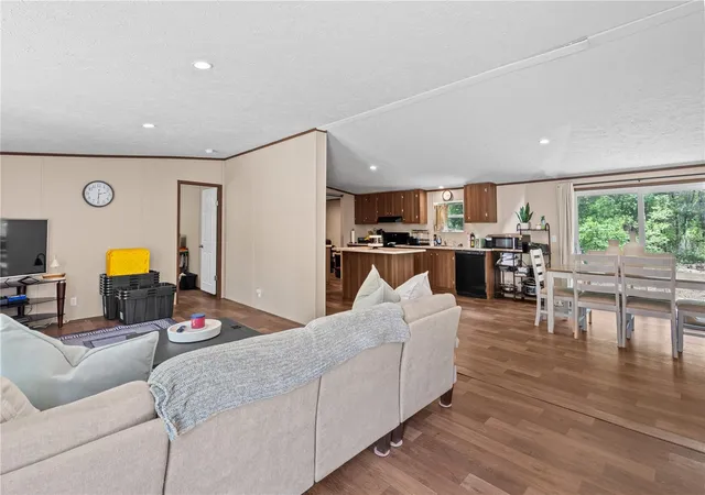 Photo 5 of Sale Pending at 8551 NE 102nd Court, Bronson, FL 32621 | MLS# GC542339 | Listing updated on 2026-08-10