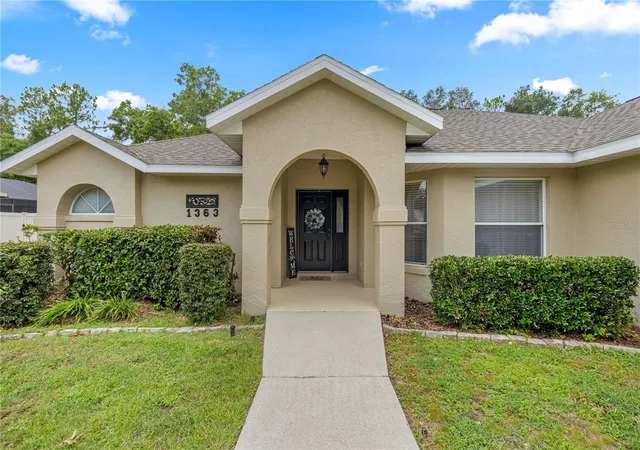 Photo 2 of Single family home for sale at 1363 Se 65th Circle, Ocala, FL 34472 | MLS# OM729480 | Listing updated on 2026-08-16