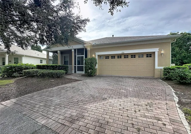 Photo 3 of Single family home for sale at 122 Flame Vine Way, Groveland, FL 34736 | MLS# G5115751 | Listing updated on 2026-08-28