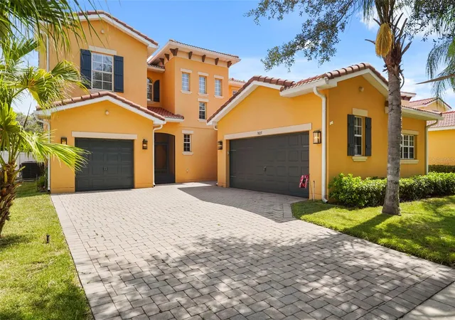 Photo 2 of Single family home for sale at 3827 Golden Knot Dr, Kissimmee, FL 34746 | MLS# S5154671 | Listing updated on 2026-09-17