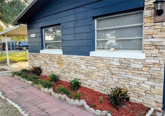 2nd image of 2010 Pine Ave, Haines City, FL 33844 | MLS# L4963911