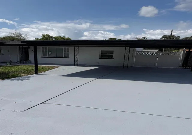 Photo 2 of Sale Pending at 4416 Cobia Dr, Tampa, FL 33617 | MLS# TB8534132 | Listing updated on 2026-09-01