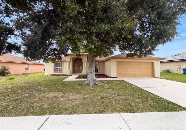 Single family home for sale at 1038 Highland Crst Cir, LAKE WALES, FL 33853 | MLS# O6429355