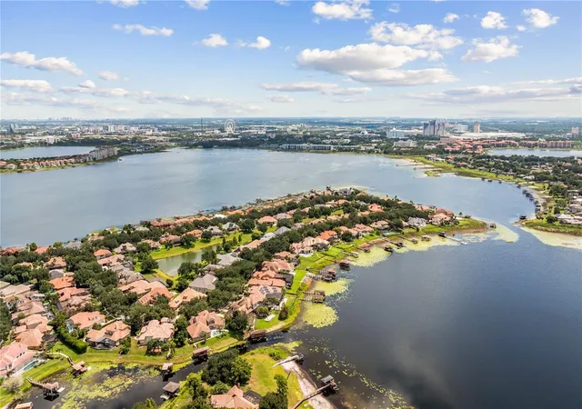 Photo 61 of Mansion for sale at 9233 Southern Breeze Dr, Orlando, FL 32836 | MLS# O6429357 | Listing updated on 2026-09-03