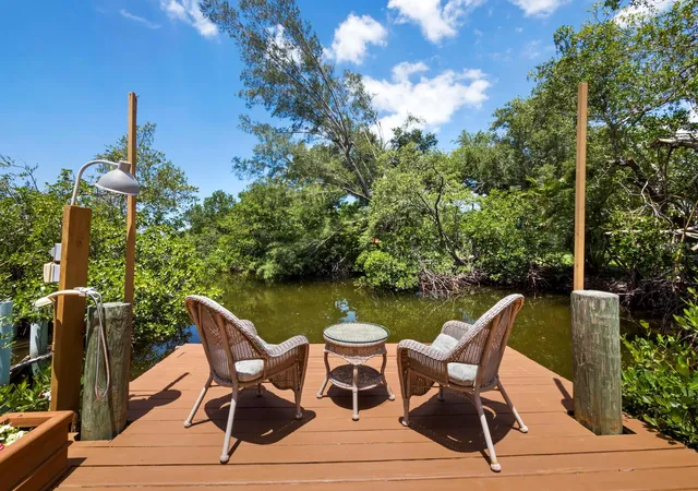 Photo 13 of Land for sale at 4114 Roberts Point Cir, Sarasota, FL 34242 | MLS# A4701519 | Listing updated on 2026-08-03