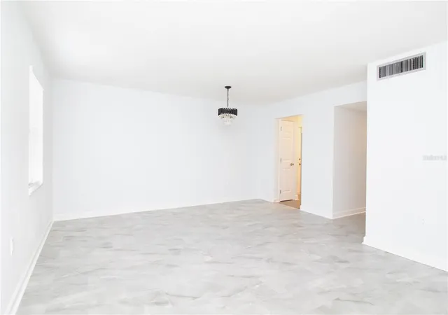 Listing Photo 4 - Condo for sale in building located at 1115 Rue Des Chateaux, SOUTH PASADENA, FL 33707 - Unit #1A