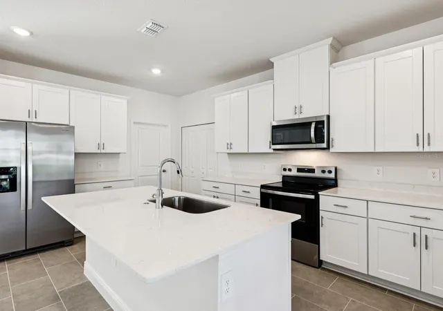Photo 3 of Single family home for sale at 2186 Wildberry Way, Minneola, FL 34715 | MLS# TB8534175 | Listing updated on 2026-08-21