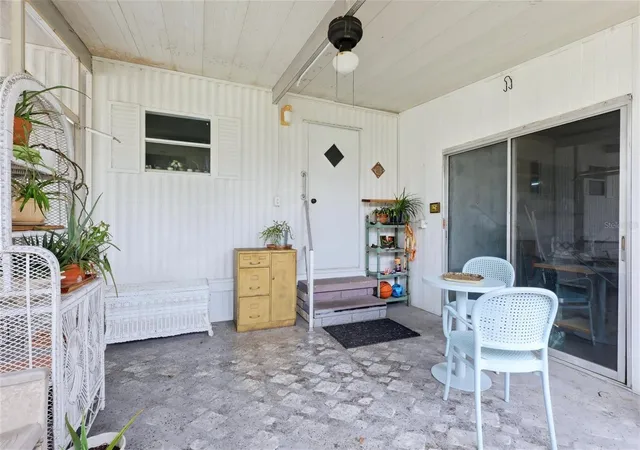Photo 3 of Manufactured home for sale at 6710 36th Avenue E #197, Palmetto, FL 34221 | MLS# A4701524 | Listing updated on 2026-08-05