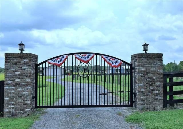 2nd image of 10140 Cr 209, Oxford, FL 34484 | MLS# OM729485