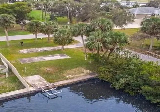 3rd image of 6807 Edgewater Dr, New Port Richey, FL 34652 | MLS# TB8534190