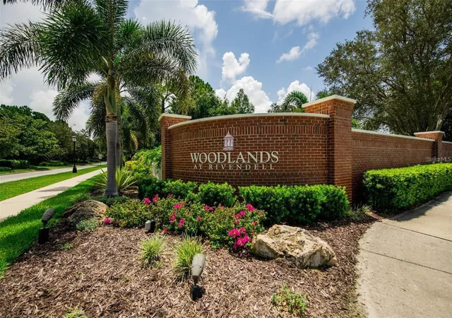 Photo 2 of Single family home for sale at 1036 Oak Meadow Ln, Osprey, FL 34229 | MLS# A4701532 | Listing updated on 2026-10-01