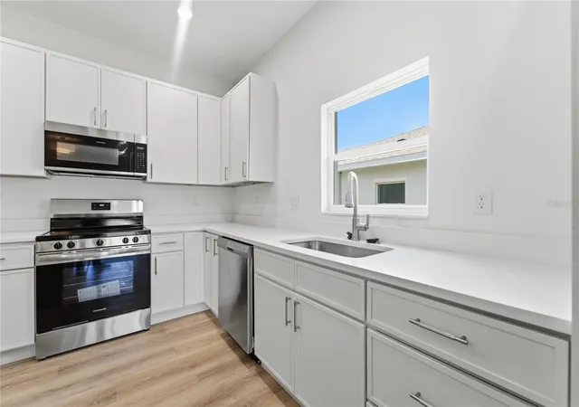 5th image of 1324 Marshall Dr, Leesburg, FL 34748 | MLS# O6429391