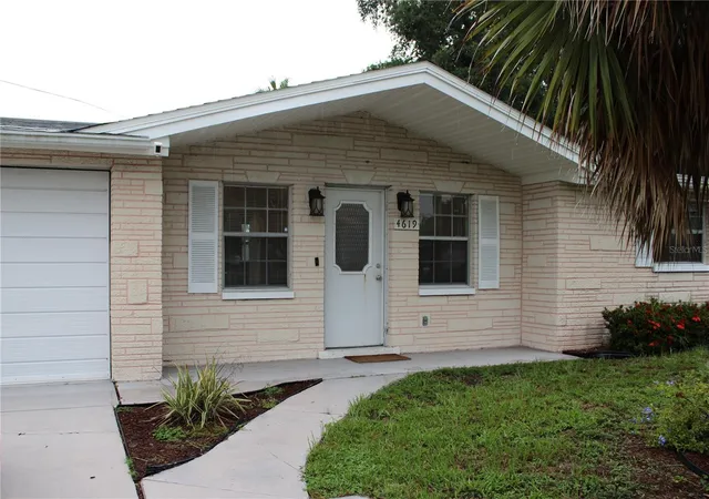 Photo 2 of Single family home for sale at 4619 Irene Loop, New Port Richey, FL 34652 | MLS# L4963912 | Listing updated on 2026-08-06