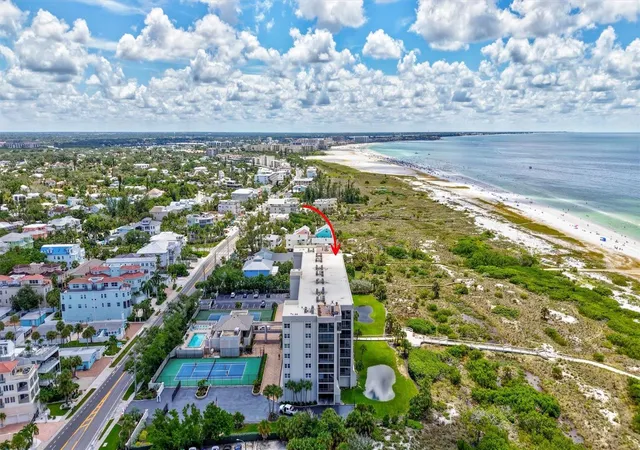 Photo 3 of Condo for sale at 420 Beach Rd #508, Sarasota, FL 34242 | MLS# A4701533 | Listing updated on 2026-08-16