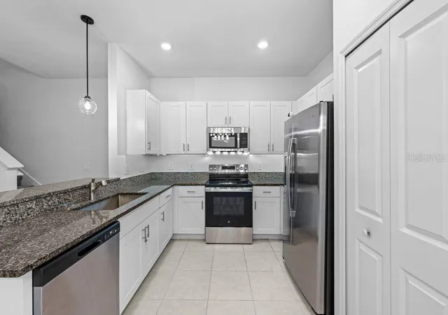 Photo 2 of Townhouse for sale at 9177 Bonita Mar Dr, Parrish, FL 34219 | MLS# A4701536 | Listing updated on 2026-08-15