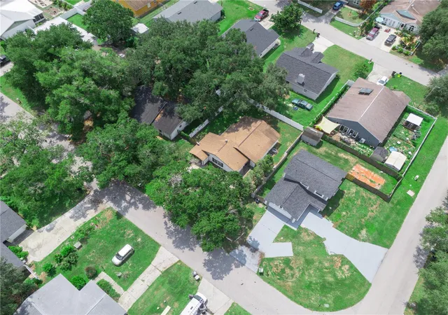 Photo 4 of Single family home for sale at 1665 Sailpoint Dr, Bartow, FL 33830 | MLS# S5154678 | Listing updated on 2026-08-25