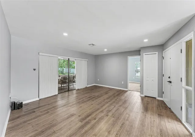 Photo 3 of Single family home for sale at 717 Woodhill Dr, Lakeland, FL 33813 | MLS# L4963913 | Listing updated on 2026-10-04