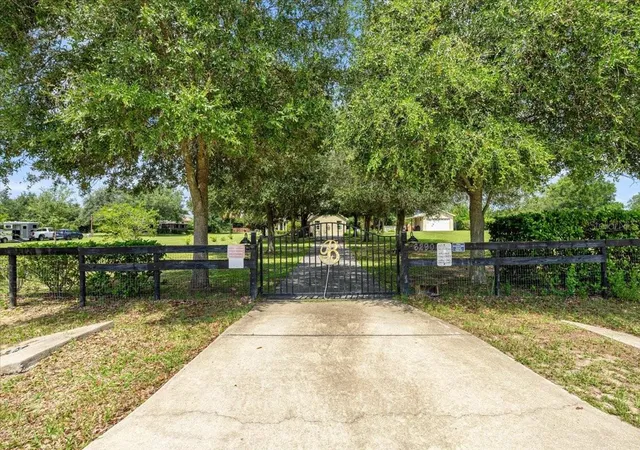 2nd image of 6290 Se 178th Ct, Morriston, FL 32668 | MLS# OM729490