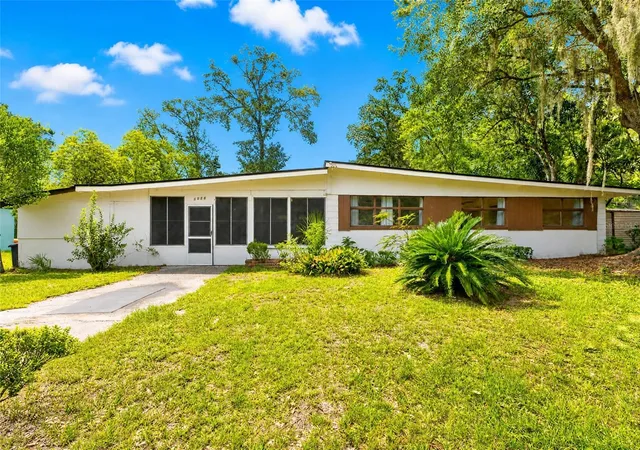 Photo 1 of Sale Pending at 2125 Ne 6th Terrace, Gainesville, FL 32609 | MLS# GC542351 | Listing updated on 2026-08-31
