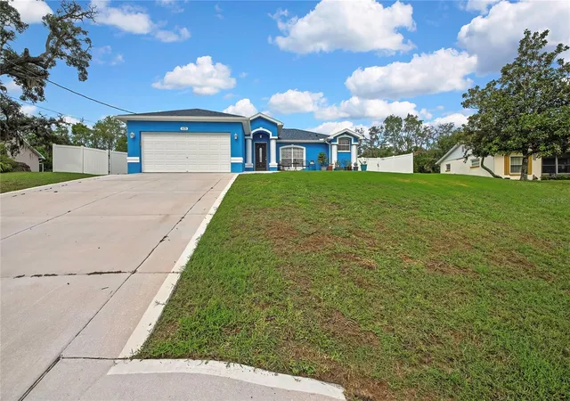 Photo 3 of Single family home for sale at 1479 Piper Rd, Spring Hill, FL 34606 | MLS# W7888105 | Listing updated on 2026-09-30