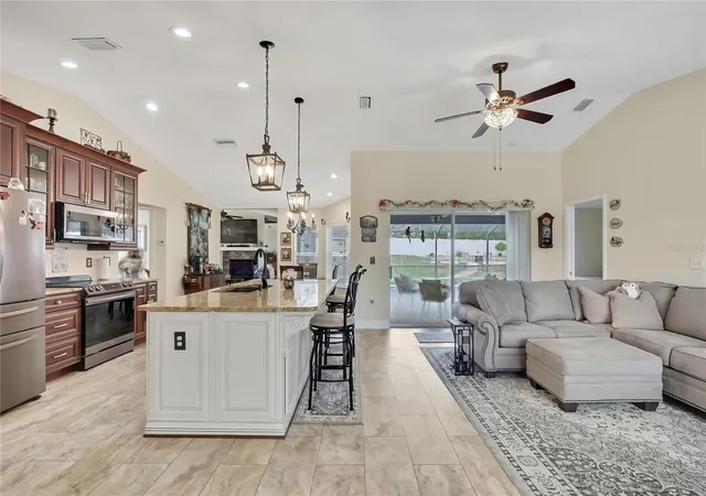 Photo 4 of Single family home for sale at 1479 Piper Rd, Spring Hill, FL 34606 | MLS# W7888105 | Listing updated on 2026-09-30