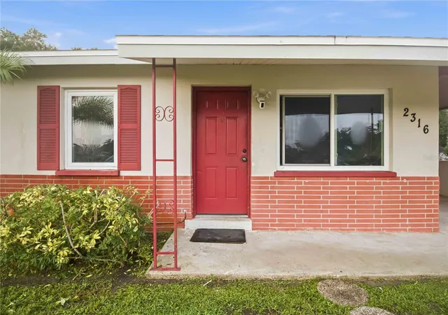 Photo 3 of Sale Pending at 2316 Powell Cir, Sarasota, FL 34234 | MLS# A4701544 | Listing updated on 2026-09-03