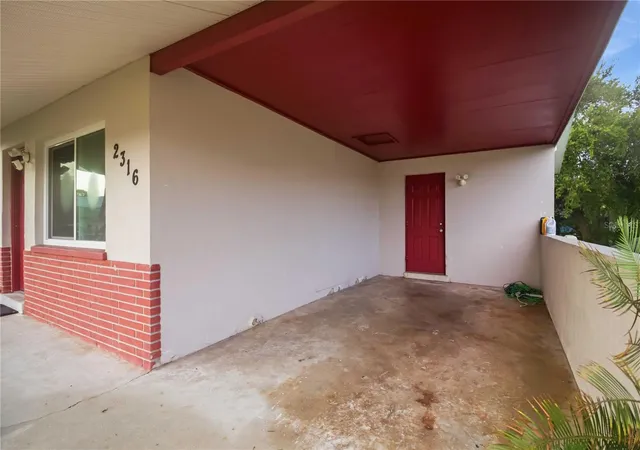 Photo 4 of Sale Pending at 2316 Powell Cir, Sarasota, FL 34234 | MLS# A4701544 | Listing updated on 2026-09-03