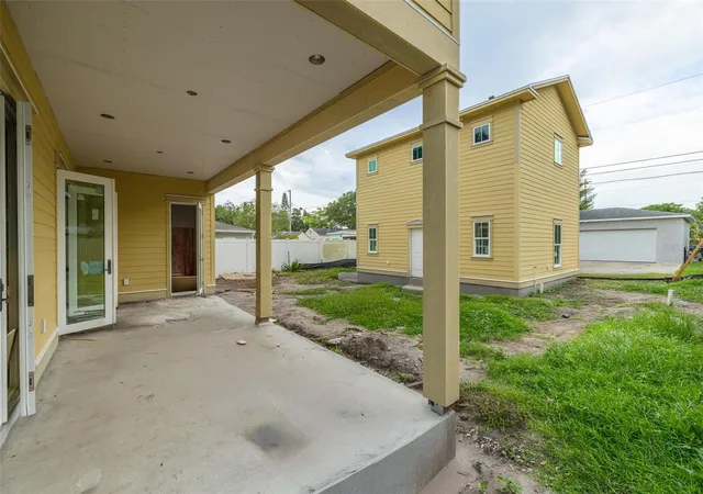 Photo 4 of Single family home for sale at 3320 15th Street N, Saint Petersburg, FL 33704 | MLS# TB8534225 | Listing updated on 2026-08-01