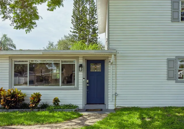 3rd image of 4012 W Fairview Hts, Tampa, FL 33616 | MLS# TB8534233