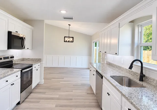 Photo 2 of Single family home for sale at 12744 Se 102nd Terrace, Belleview, FL 34420 | MLS# OM729494 | Listing updated on 2026-09-24