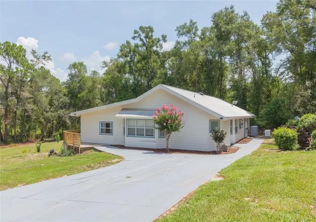 1st image of 34299 Belt Dr, Dade City, FL 33523 | MLS# TB8534247