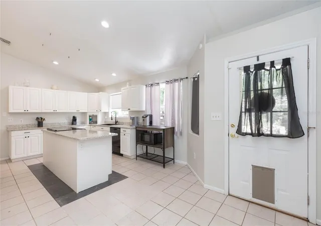 4th image of 34299 Belt Dr, Dade City, FL 33523 | MLS# TB8534247