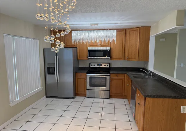 Photo 3 of Single family home for sale at 1069 Bridlewood Way, Brandon, FL 33511 | MLS# O6429423 | Listing updated on 2026-09-01