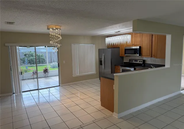 Photo 4 of Single family home for sale at 1069 Bridlewood Way, Brandon, FL 33511 | MLS# O6429423 | Listing updated on 2026-09-01
