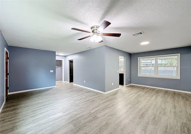 Photo 3 of Single family home for sale at 1218 Cr 450, Lake Panasoffkee, FL 33538 | MLS# G5115772 | Listing updated on 2026-09-08