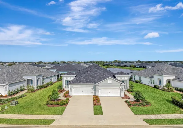 Photo 3 of Single family home for sale at 4842 Willow Bnd Ave, Parrish, FL 34219 | MLS# A4701562 | Listing updated on 2026-09-06